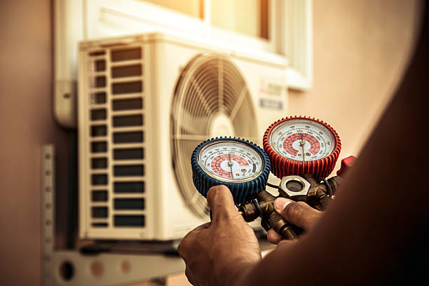 Professional Ductwork Repair technician working in Argyle, TX